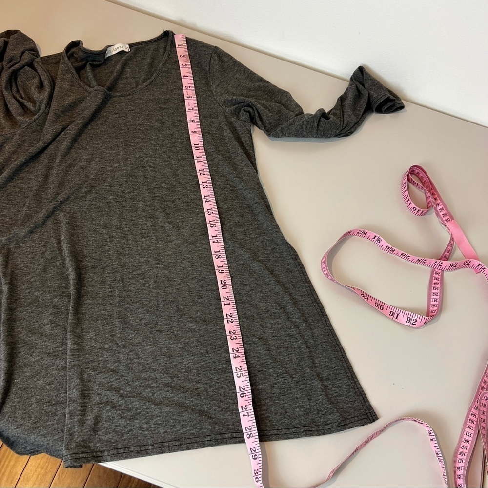 Cut Loose Long Sleeve Top with Side Slits size M Gray - Picture 7 of 7